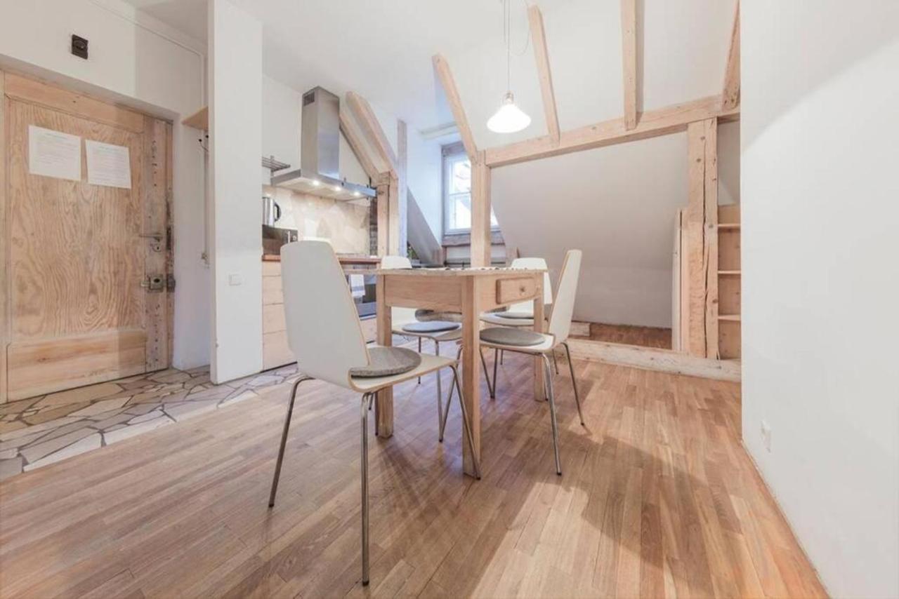 Snug Apartment In A Tenement House - Old Town - F50/5 华沙 外观 照片